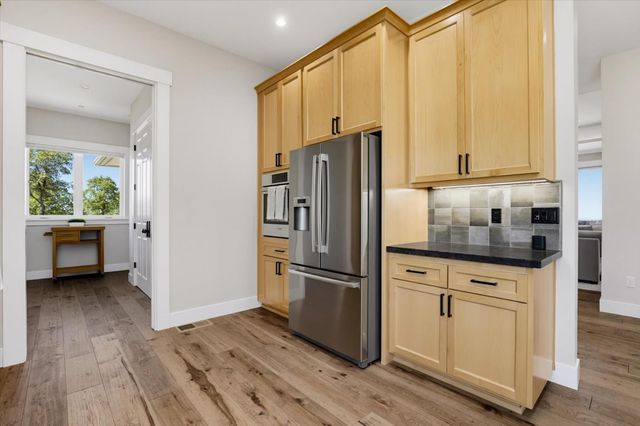 11215 Bonanza Way, Rough And Ready, CA 95975