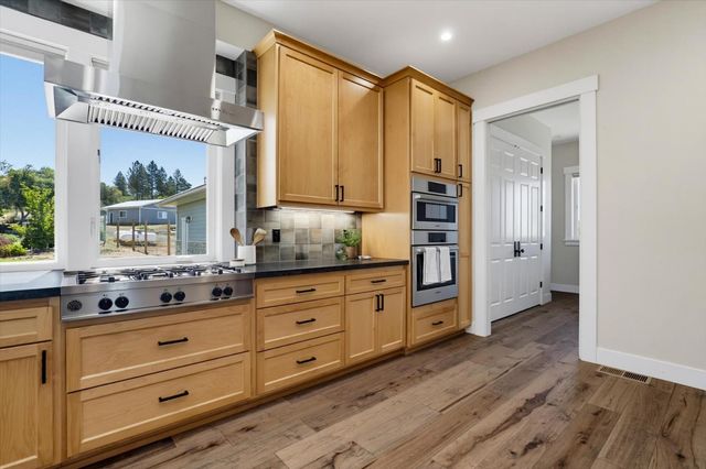11215 Bonanza Way, Rough And Ready, CA 95975
