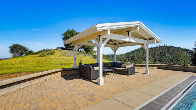 11215 Bonanza Way, Rough And Ready, CA 95975