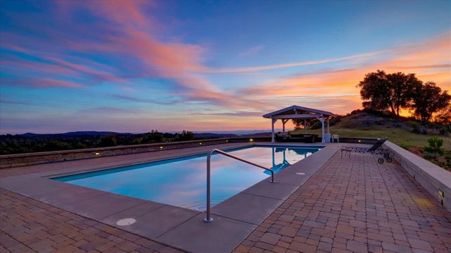 11215 Bonanza Way, Rough And Ready, CA 95975