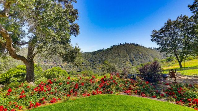 11215 Bonanza Way, Rough And Ready, CA 95975