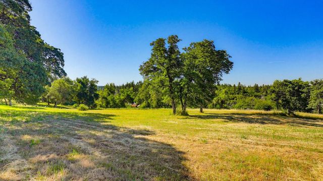 11215 Bonanza Way, Rough And Ready, CA 95975