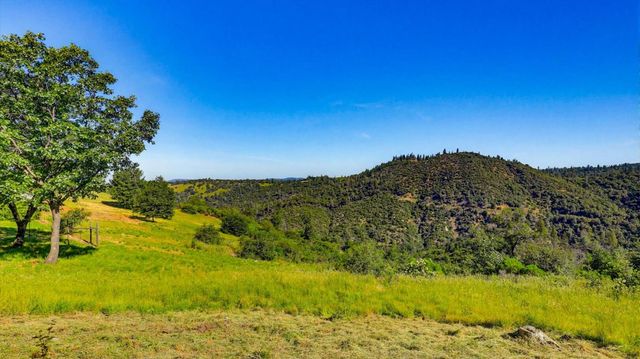 11215 Bonanza Way, Rough And Ready, CA 95975