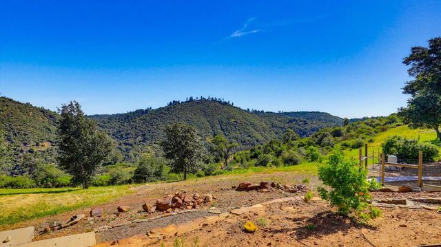 11215 Bonanza Way, Rough And Ready, CA 95975