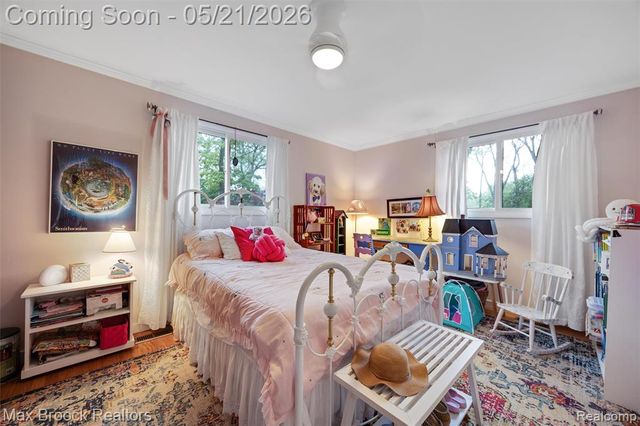 255 N Berkshire Road, Bloomfield Hills, MI 48302