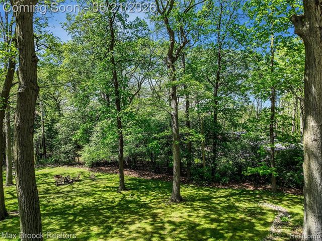 255 N Berkshire Road, Bloomfield Hills, MI 48302