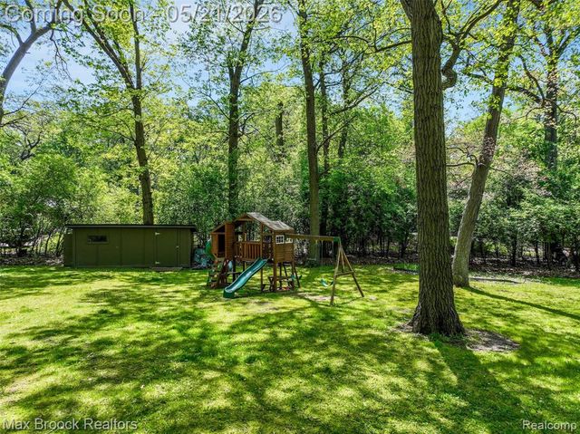 255 N Berkshire Road, Bloomfield Hills, MI 48302