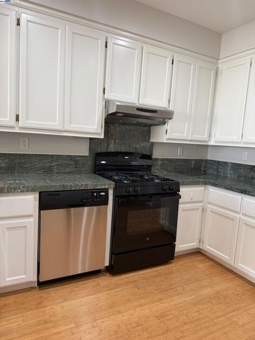 1230 Sutter Creek Ln, San Ramon, CA 94583