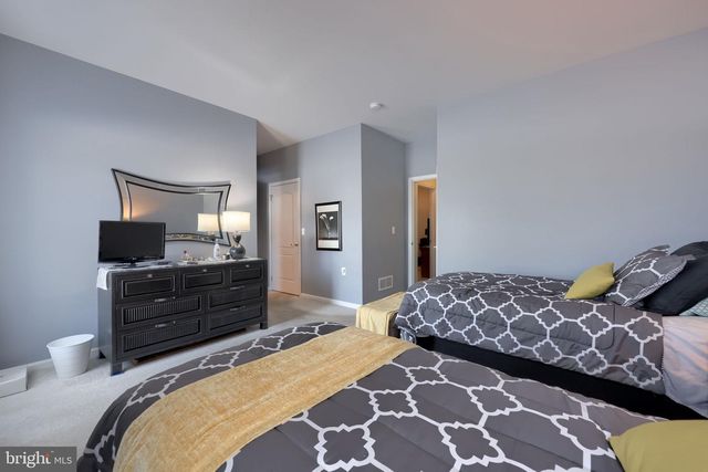 1828 BUCHERS ML, Lancaster, PA 17601