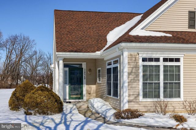 1828 BUCHERS ML, Lancaster, PA 17601