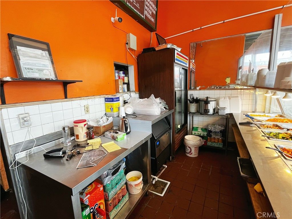 1377 W Imperial Hwy 101, Los Angeles, CA 90044 — exterior