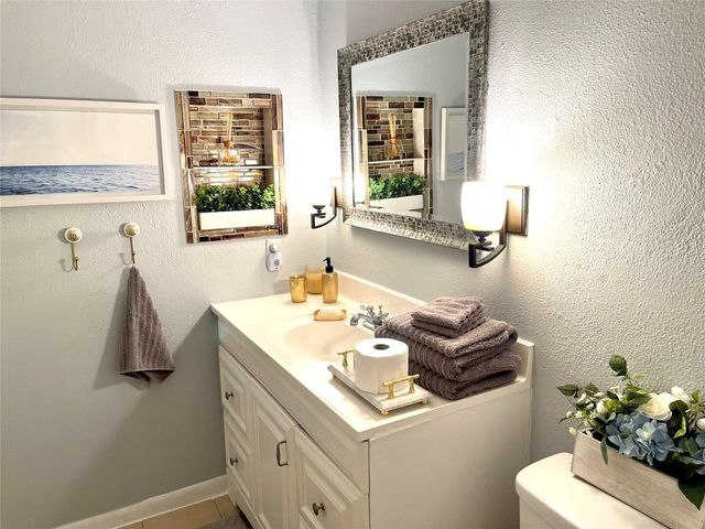 8521 Hearth Drive 3, Houston, TX 77054