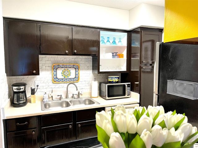 8521 Hearth Drive 3, Houston, TX 77054