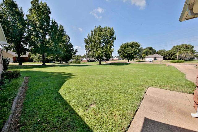 22 KINGSTON AVE, Atoka, TN 38004