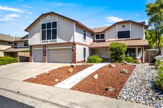 1418 Kennedy Dr, Roseville, CA 95678