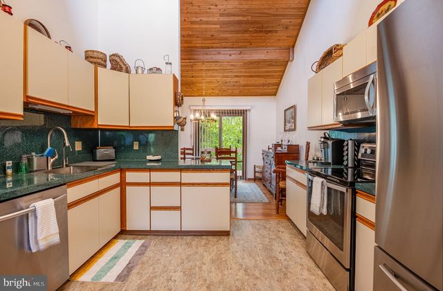 40 GOLFVIEW LN, Reading, PA 19606