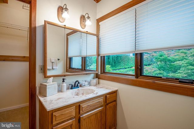 40 GOLFVIEW LN, Reading, PA 19606