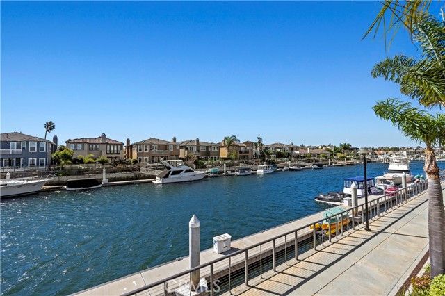 4106 Harbour Island Lane, Oxnard, CA 93035