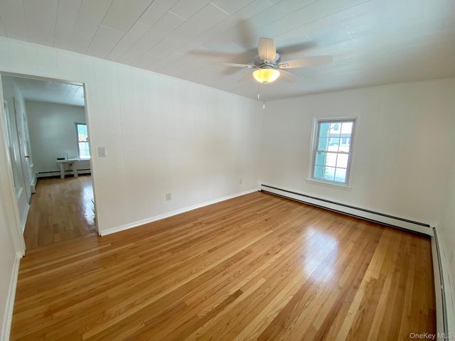 42 Amity Road, Warwick, NY 10990