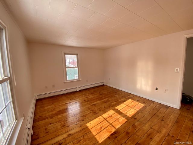 42 Amity Road, Warwick, NY 10990