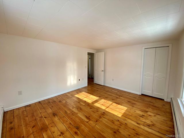 42 Amity Road, Warwick, NY 10990