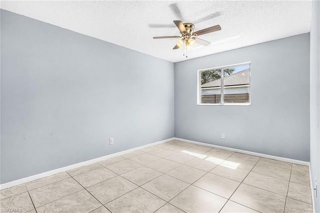 1435 SE 14th ST, Cape Coral, FL 33990