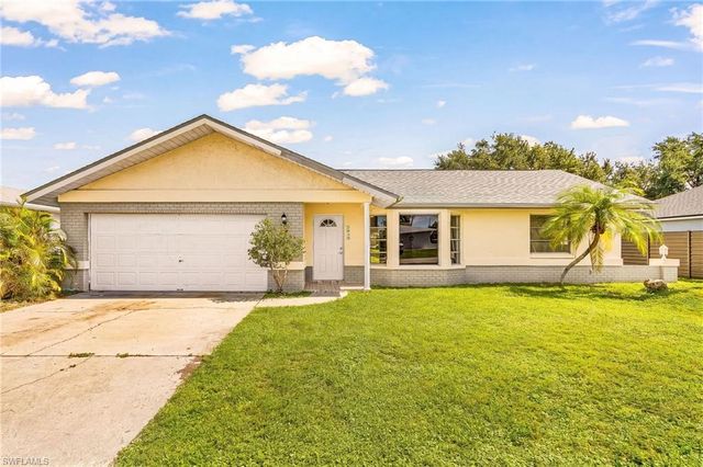 1435 SE 14th ST, Cape Coral, FL 33990