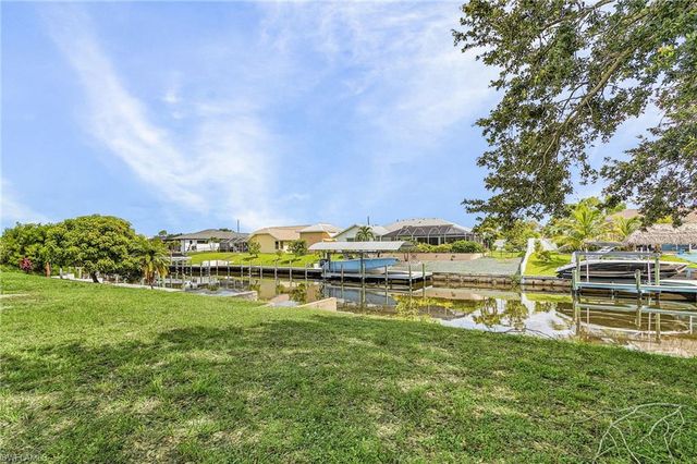 1435 SE 14th ST, Cape Coral, FL 33990