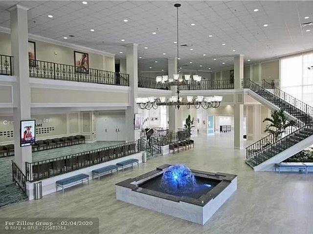 18 Oakridge B 18, Deerfield Beach, FL 33442