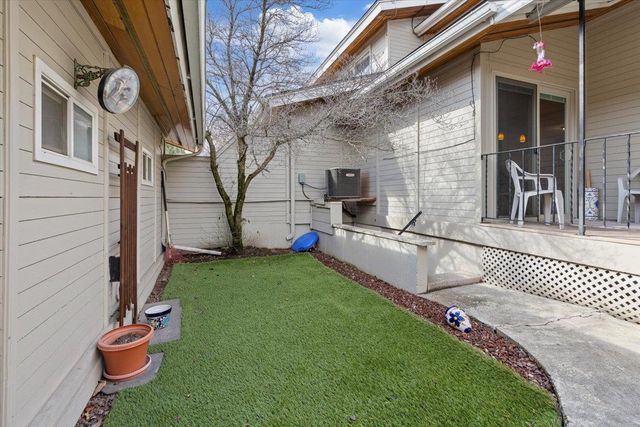 1316 E 56th Ave, Spokane, WA 99223