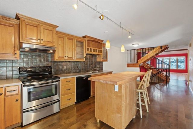 1316 E 56th Ave, Spokane, WA 99223