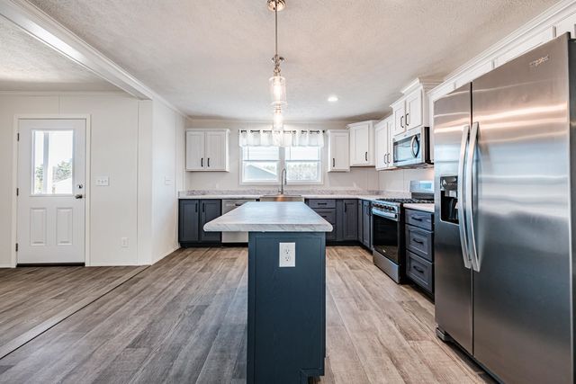 71 Diamondback Drive, Rochester, NH 03868