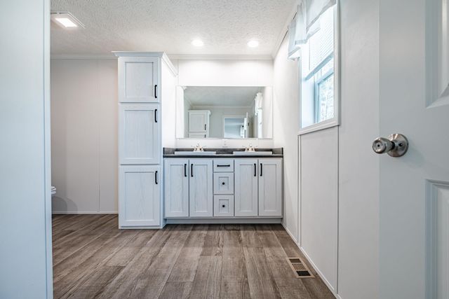 71 Diamondback Drive, Rochester, NH 03868