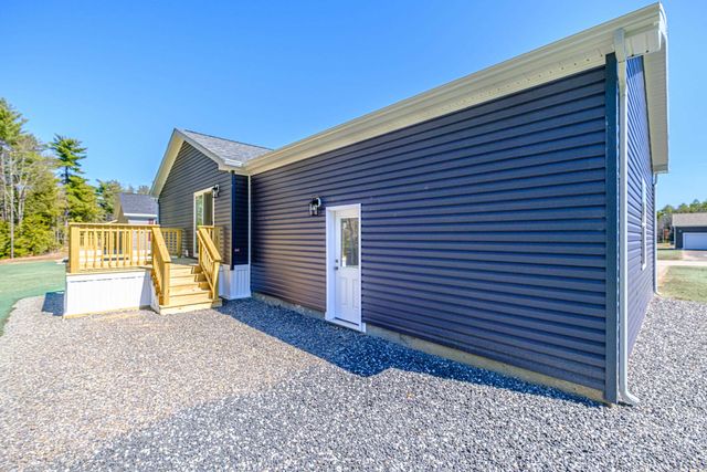 71 Diamondback Drive, Rochester, NH 03868
