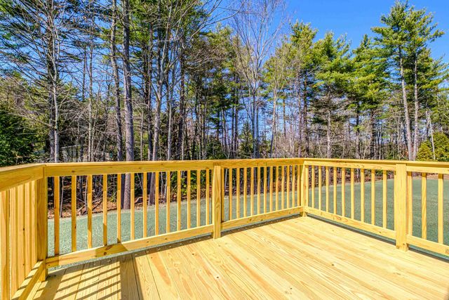 71 Diamondback Drive, Rochester, NH 03868