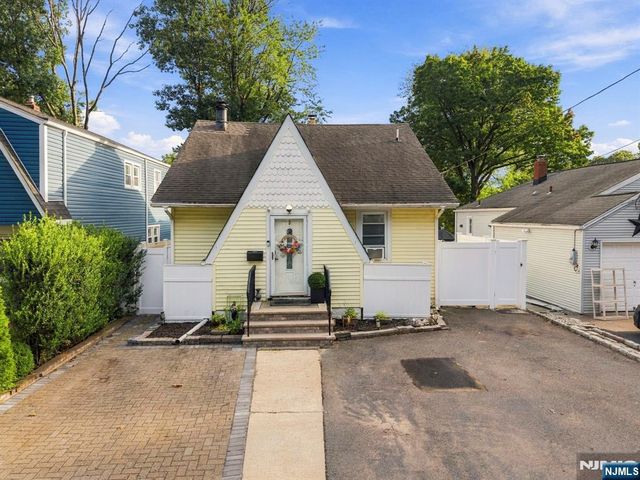 3 Seminole Avenue, Dumont, NJ 07628