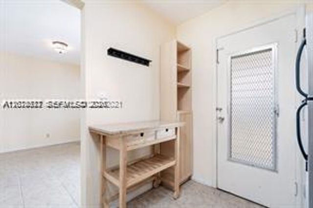 4750 NW 10th Court 308, Plantation, FL 33313