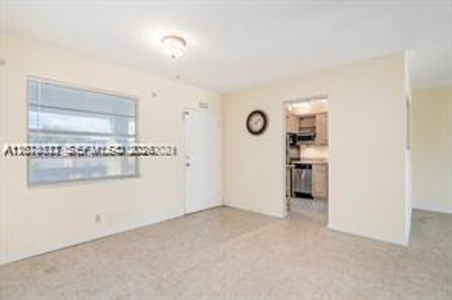 4750 NW 10th Court 308, Plantation, FL 33313