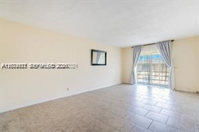 4750 NW 10th Court 308, Plantation, FL 33313
