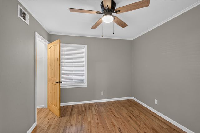 1401 Glen Oak Place, Shreveport, LA 71103