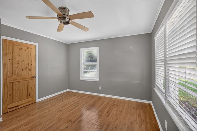 1401 Glen Oak Place, Shreveport, LA 71103