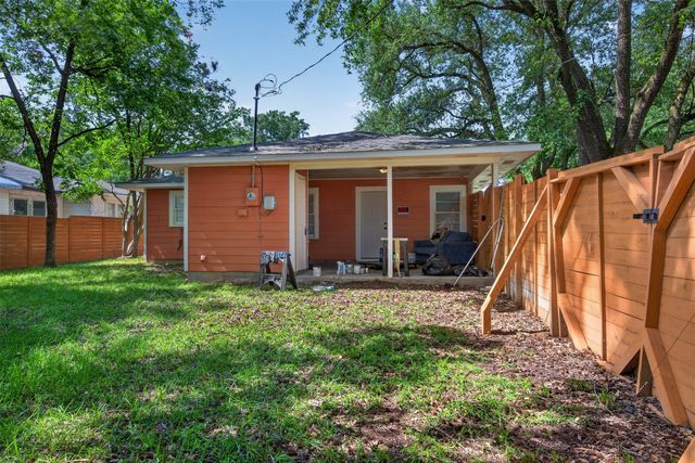 1401 Glen Oak Place, Shreveport, LA 71103