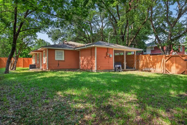 1401 Glen Oak Place, Shreveport, LA 71103