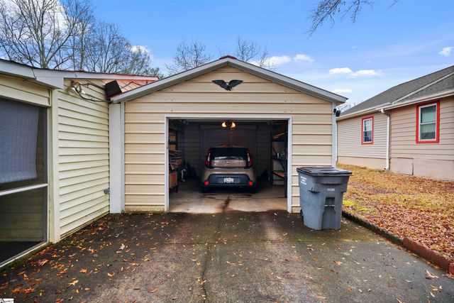 20 Hudson Street, Taylors, SC 29687