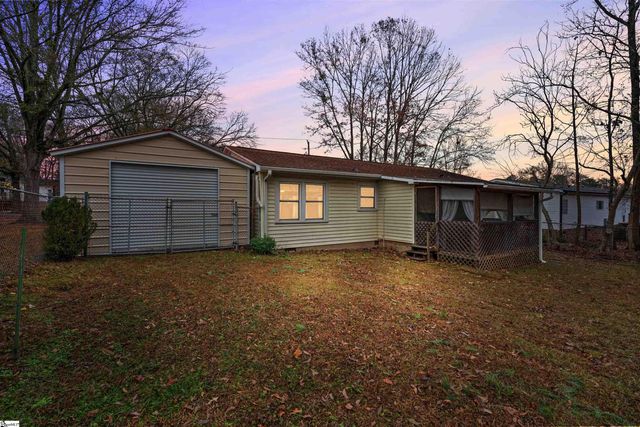 20 Hudson Street, Taylors, SC 29687