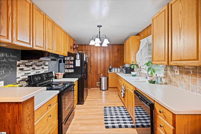 20 Hudson Street, Taylors, SC 29687