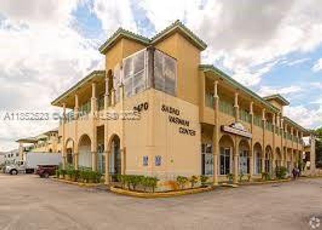 2470 NW 102nd Pl 106, Doral, FL 33172