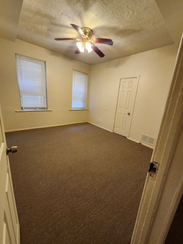 6730 S Clyde Avenue 1, Chicago, IL 60649