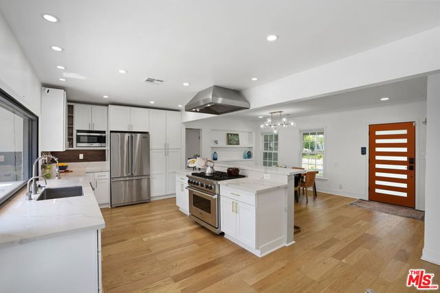 4744 Camellia Avenue, Valley Village, CA 91602