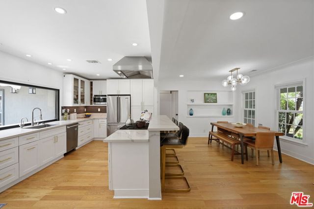 4744 Camellia Avenue, Valley Village, CA 91602